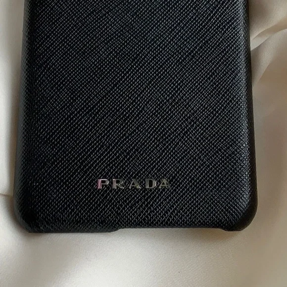 PRADA phone case - Picture 2 of 8